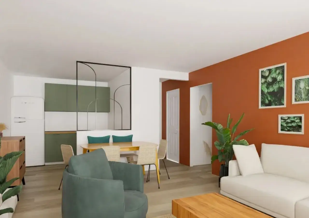 Peinture salle &agrave; manger 2 couleurs : mur ocre et cuisine verte, salon cosy avec canap&eacute; blanc et fauteuil vert.